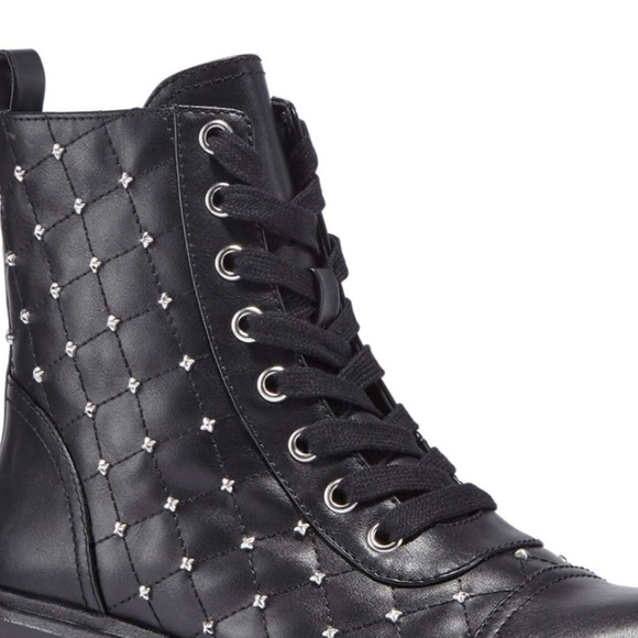 Boots - Picture 2 of 5